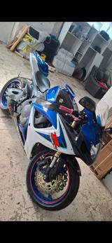 Suzuki Gsxr600 - SUZUKI GSX 600