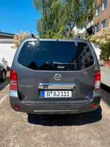 Nissan Pathfinder 2.5 dCi DPF SE 4WD Automatik SE - Nissan Pathfinder: Automatik