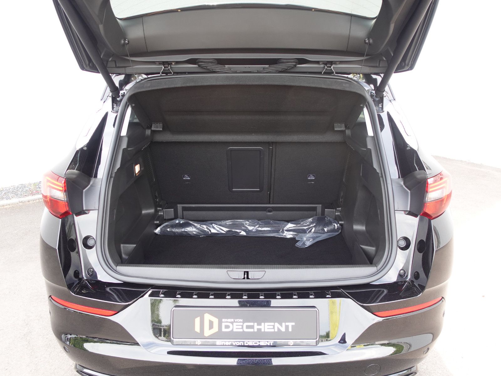 Fahrzeugabbildung Opel Grandland GS 1.2T,Navi,Kamera,19",Sitzhz,VollLED