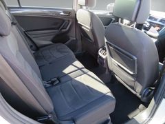 VW Tiguan Allspace 2.0 TDI Highl 4M R-Line Pano AHK VW Tiguan Allspace 2.0 TDI Highl 4M R-Line Pano AHK
