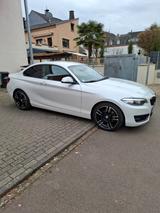 BMW 220i Steptronic Coupé Sport Line Sport Line - BMW Gebrauchtwagen in Saarbrücken