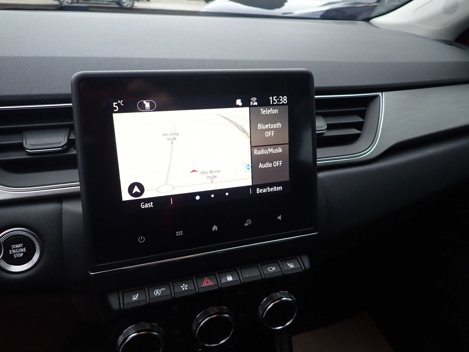 Fahrzeugabbildung Renault Captur Intens TCe 140 EDC