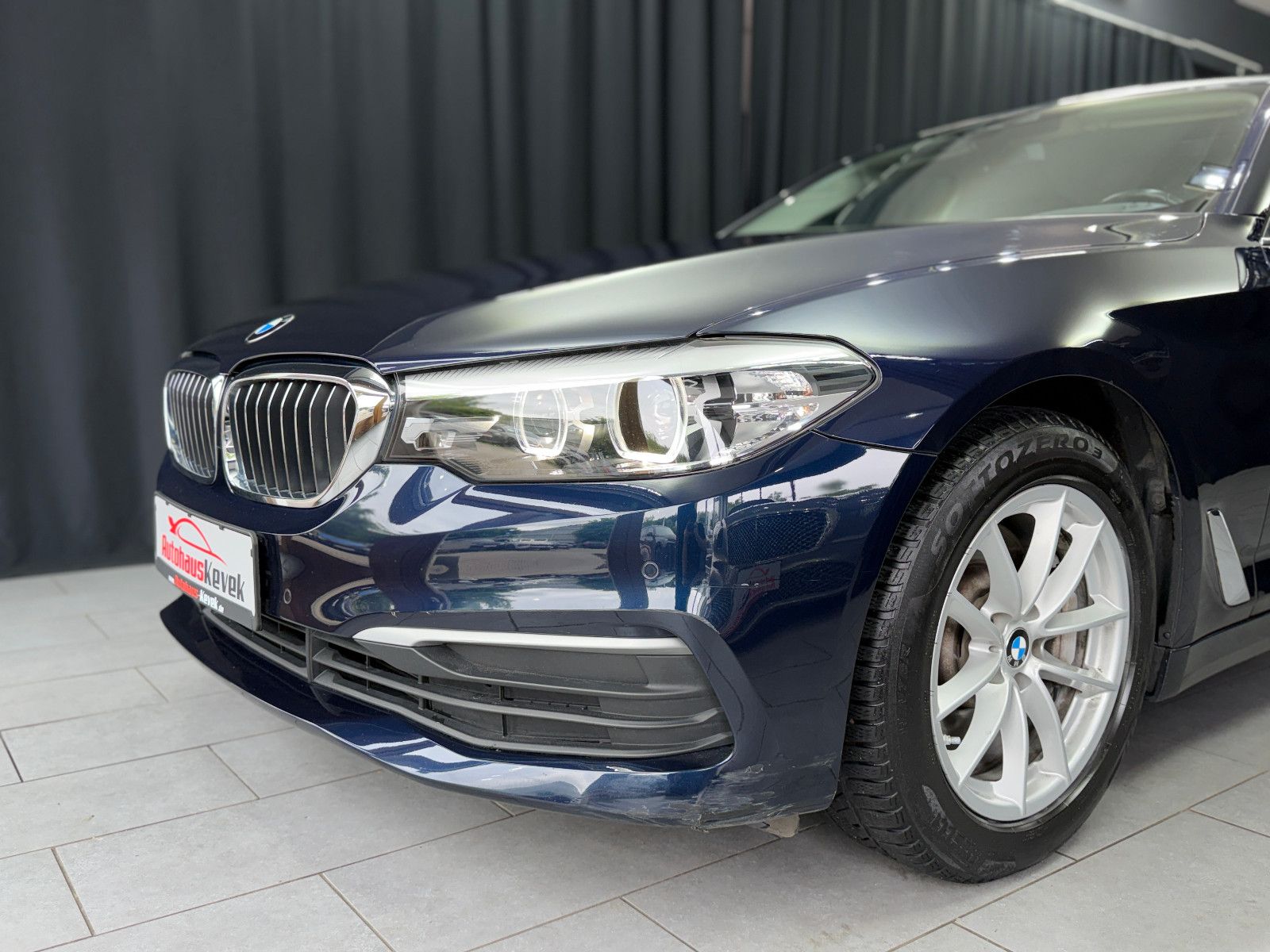 Fahrzeugabbildung BMW 530I Limousine|Driving Assistant|NAVI|PDC