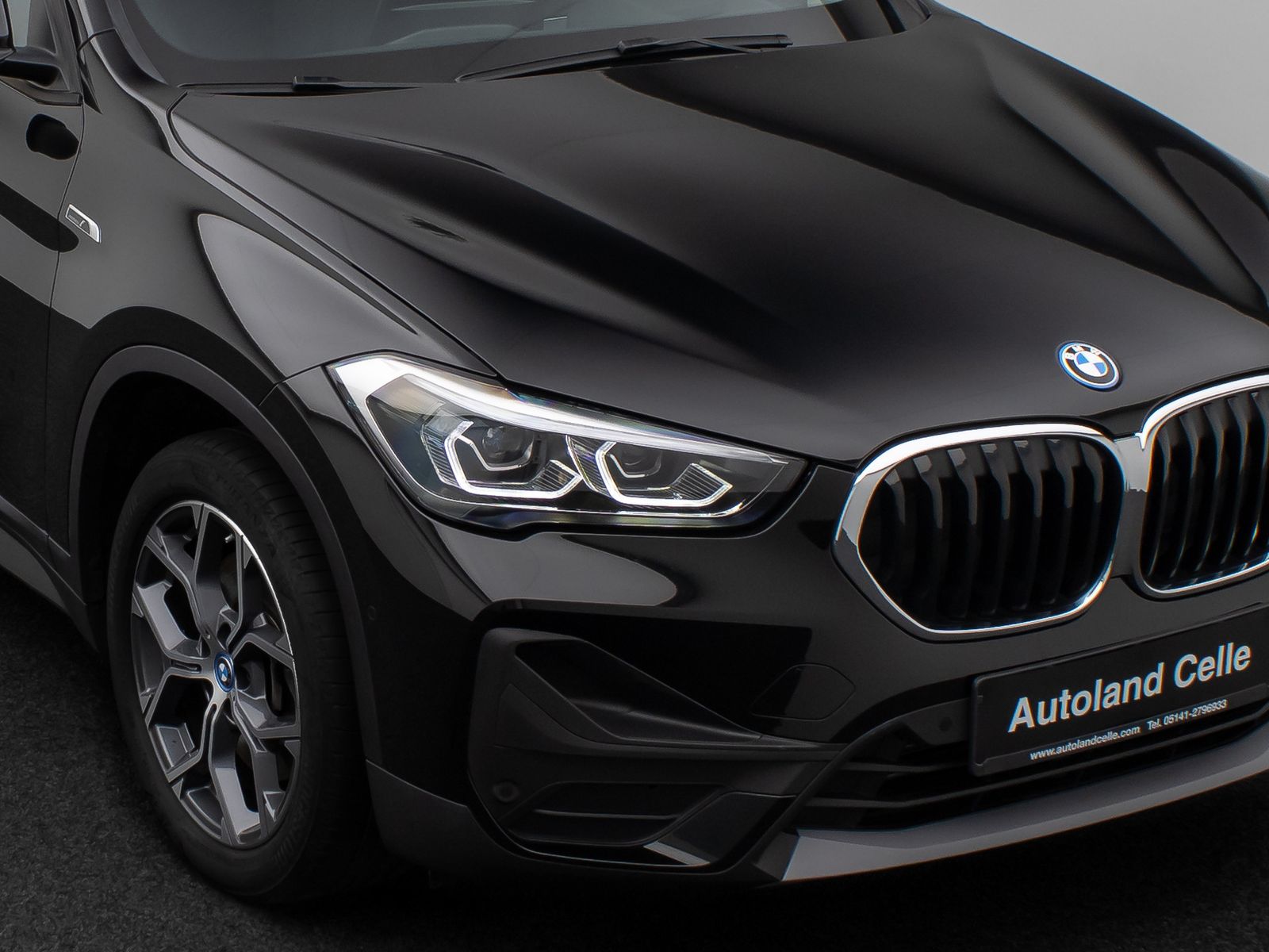 Fahrzeugabbildung BMW X1 xD25e AHK Navi+ HUD DAB H/K Komfort Sport LED