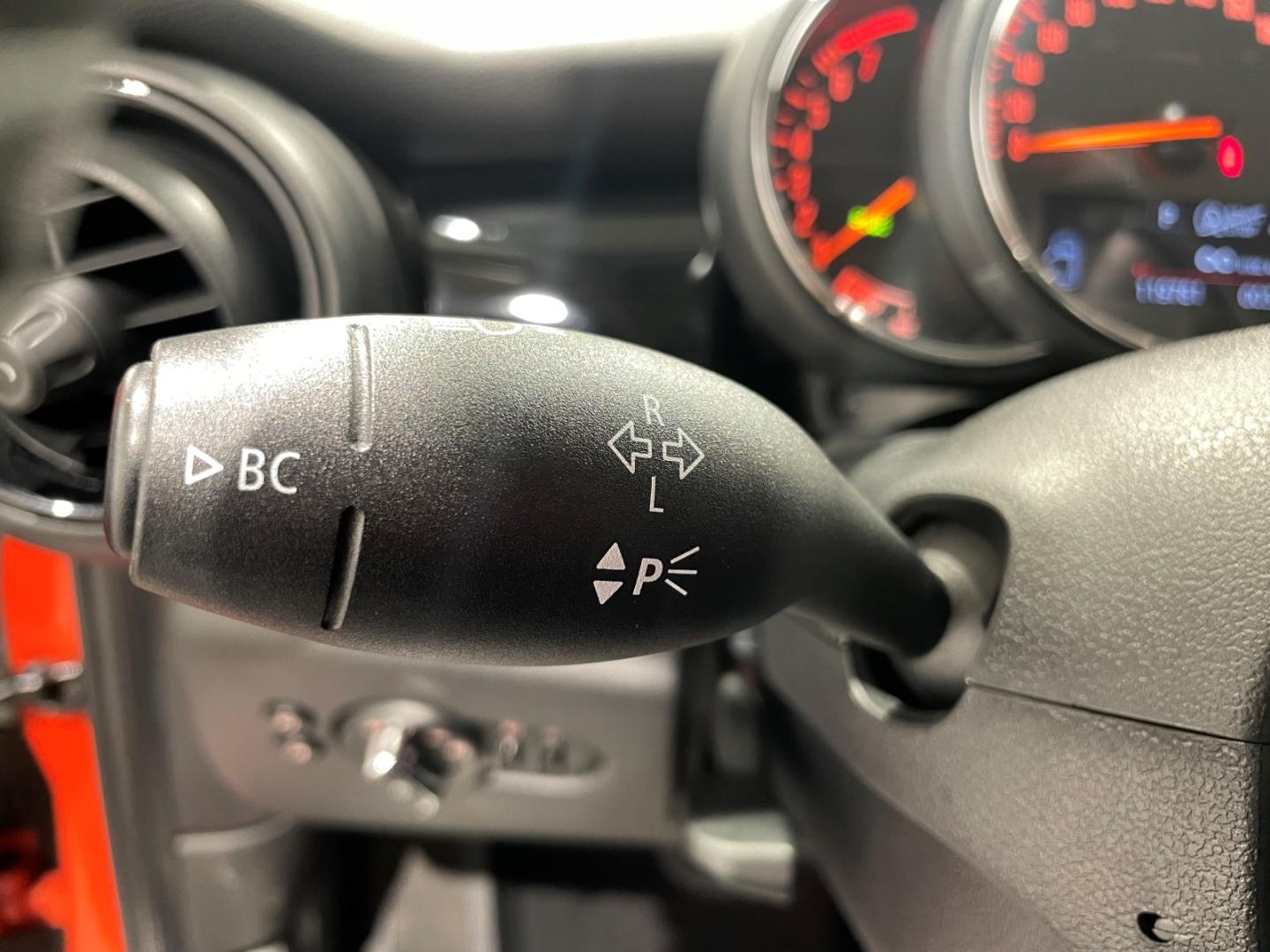 MINI Cooper Automatik LED Klima Tempomat Sitzheizung