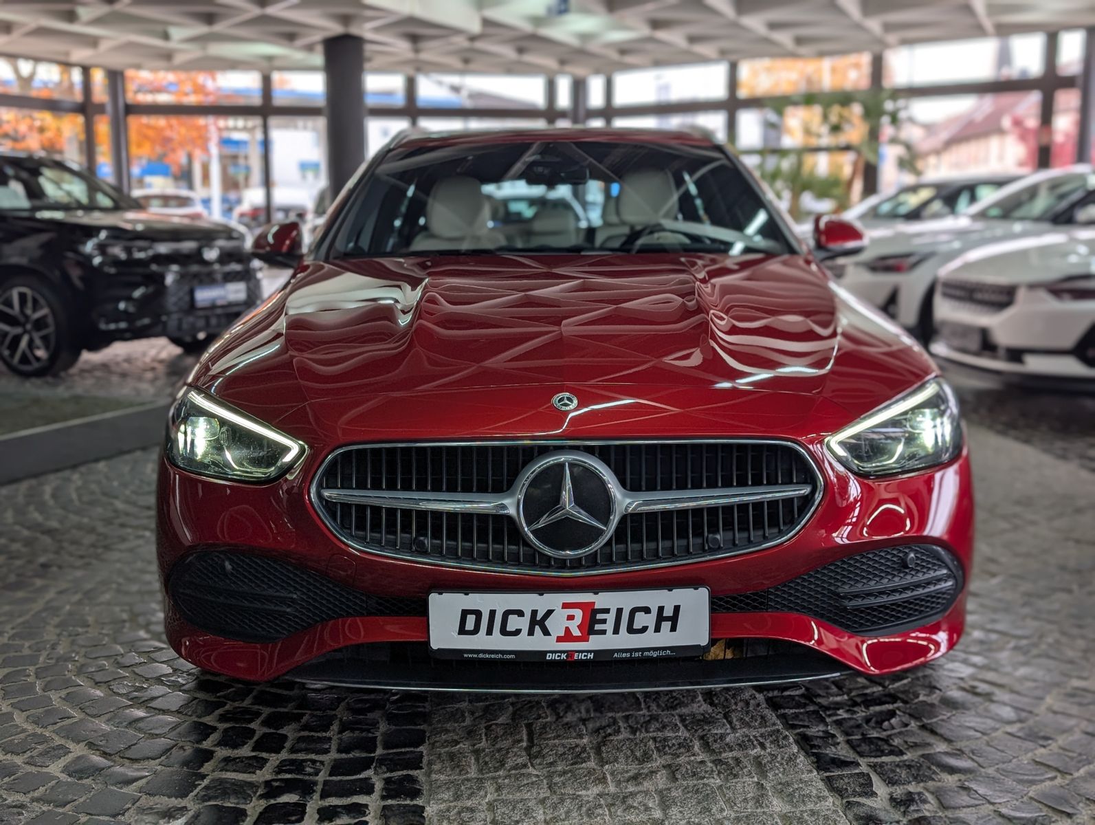 Fahrzeugabbildung Mercedes-Benz C 220 d T 2x Avantgarde LED AHK LEDER KAM 4x-SHZ