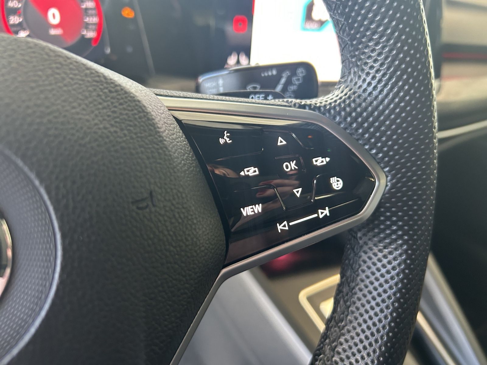 Volkswagen Golf VIII GTI 2.0 TSI +DSG+AHK+NAVI+LED+KLIMA+LM foto 21