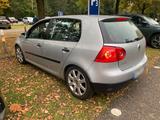 Volkswagen VW Golf 5  1.6 FSI - Volkswagen Golf aus 2005: Golf5