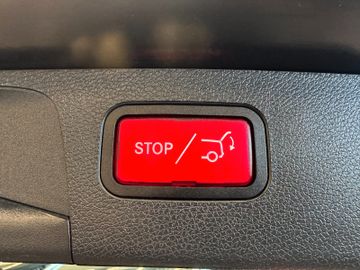 MYAUTOCENTER – Gebraucht- und Jahreswagen mit Werkstattservice in Pfaffenhofen Mercedes-Benz E 400 4Matic *TÜV*AHK*Standh*Avantgarde*