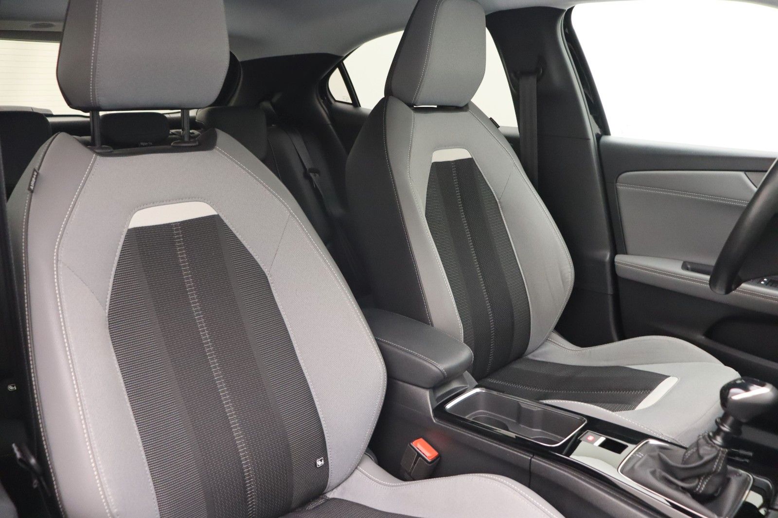 Fahrzeugabbildung Opel Mokka 1.2 Elegance LED KAMERA PDC
