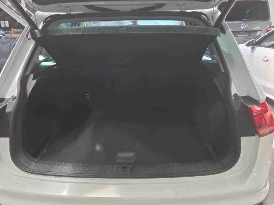 Volkswagen Tiguan 1.5 TSI Comfortline  AHK Navi LED ACC Kam foto 7
