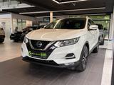 Nissan Qashqai 1.3 DIG-T Zama Pano Navi Kam SitzH - Nissan Qashqai Gebrauchtwagen in Dresden