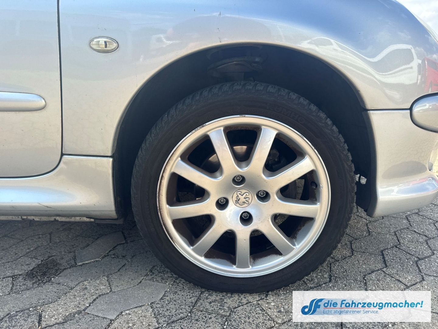 Fahrzeugabbildung Peugeot 206 Cabriolet CC Quiksilver El. Verdeck *EXPORT
