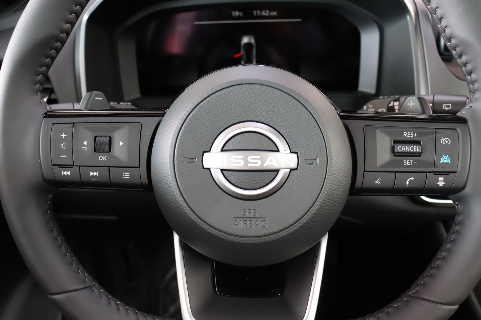 Nissan Qashqai 1.3 Tekna PANO Leder HUD 360° 19" SOFORT, миниатюра 9