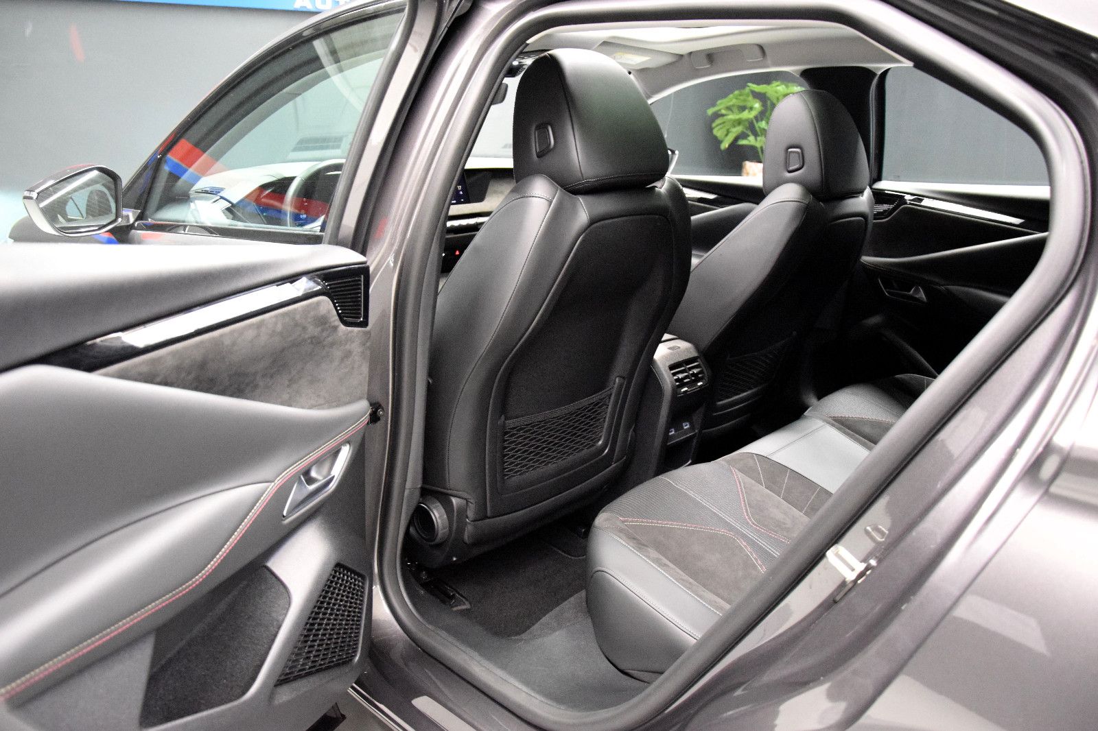 Fahrzeugabbildung DS Automobiles DS4 Performance Line Pano Sitzheizung