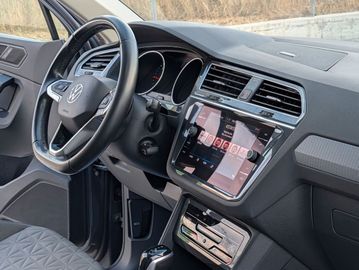 Volkswagen Tiguan - 12