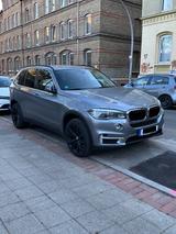 BMW X5 xDrive30d -7 sitzer-sitzbelftng-standheizung - BMW X5 in Braunschweig