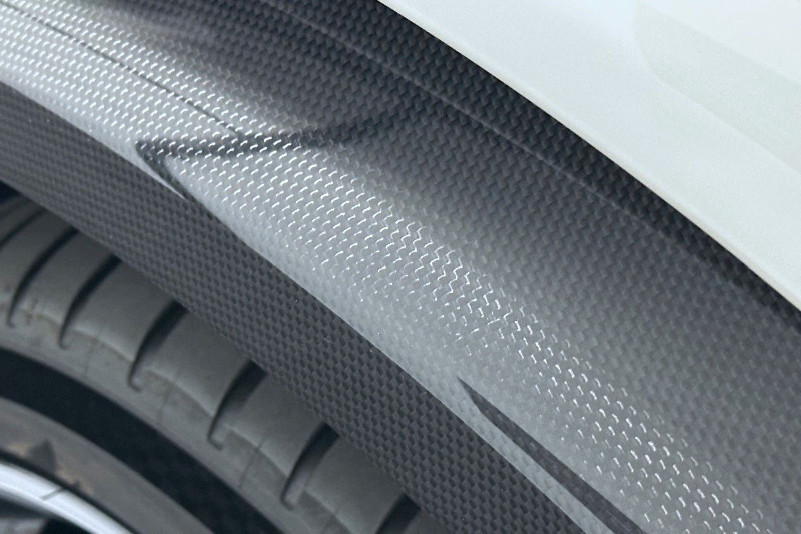 Fahrzeugabbildung Ferrari Purosangue | Carbon | Panorama | Massage Seats