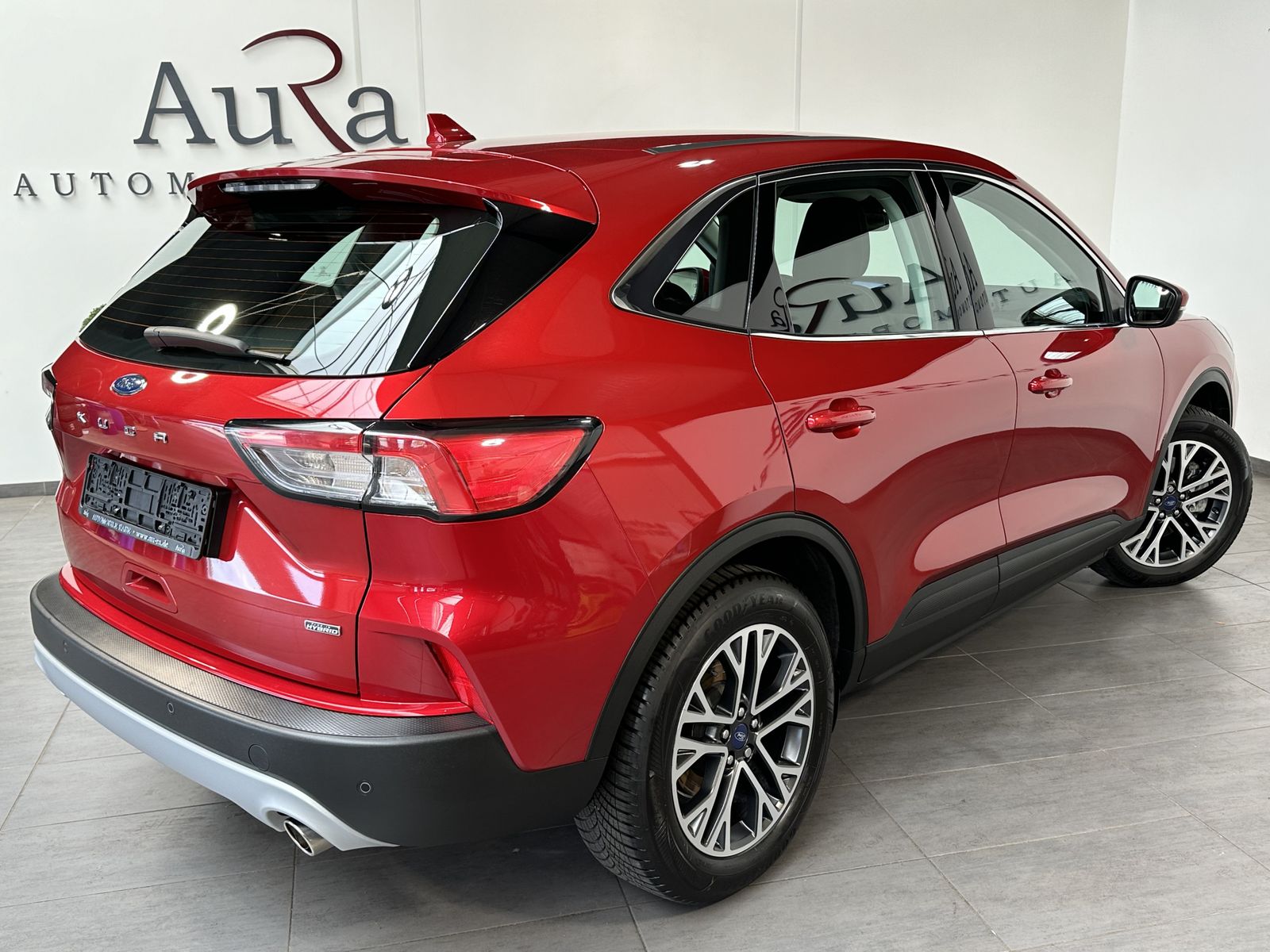 Fahrzeugabbildung Ford Kuga 2.5 Plug-In Hybrid Titanium NAV+DAB+CARPLAY