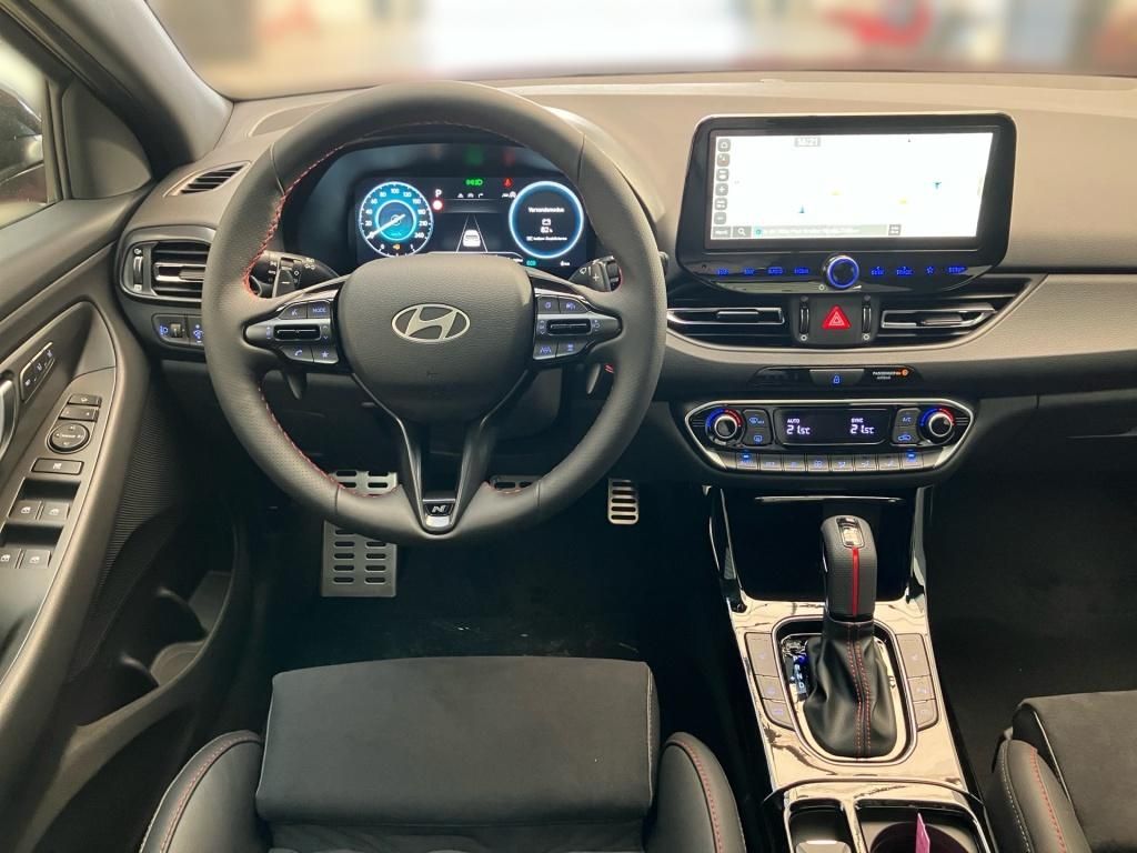 Fahrzeugabbildung Hyundai i30 5-Türer 1,5 T-GDI 7-DCT N-Line 2xKlima KAM