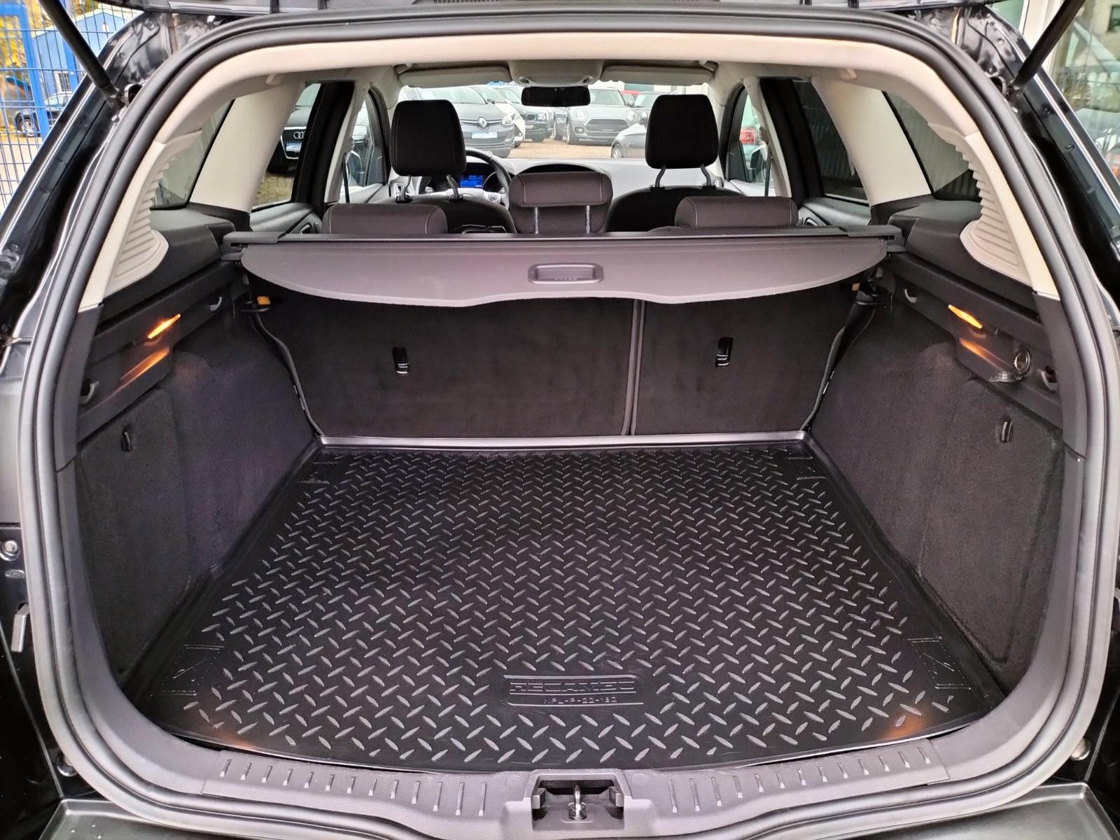 Ford Focus 2012 — photo 6