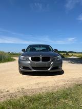 BMW 320i -Limo/LCI/SHZ/XENON/KLIMA/PDC/NAVI/8-Fach