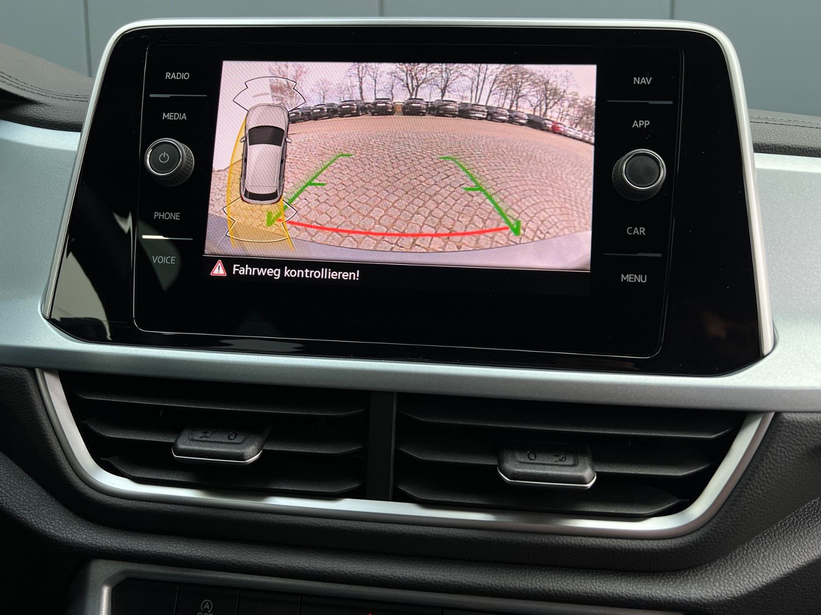 Fahrzeugabbildung Volkswagen T-Roc GOAL 1.0 TSI *Plus-Paket, LED, ACC, Navi,