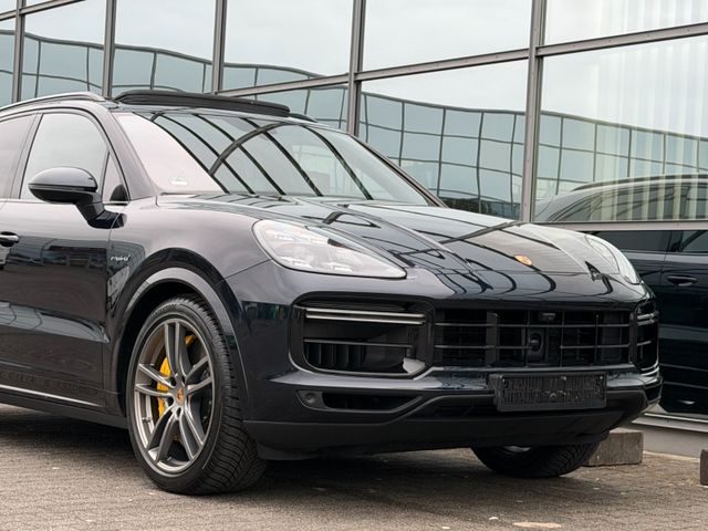 PORSCHE Cayenne Turbo S E-Hybrid Approved Chrono