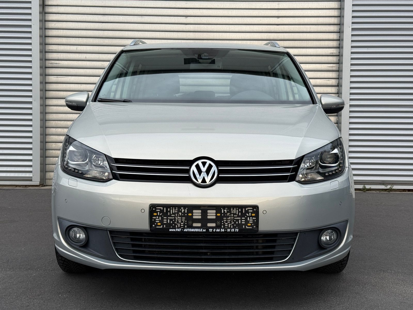 Fahrzeugabbildung Volkswagen Touran Cup 1.2 TSI 7-Sitzer Bi-Xenon GRA SHZ PDC
