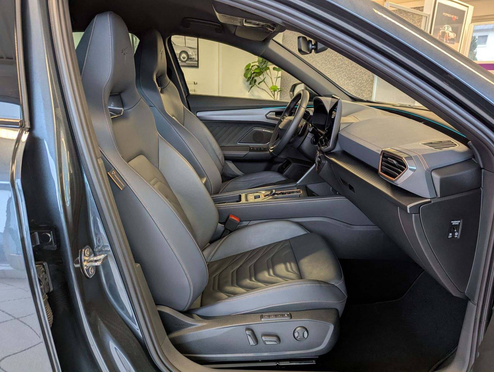 CUPRA Formentor 1.5 eTSI Leder Sennh DCC Kamera Matrix - Image 14