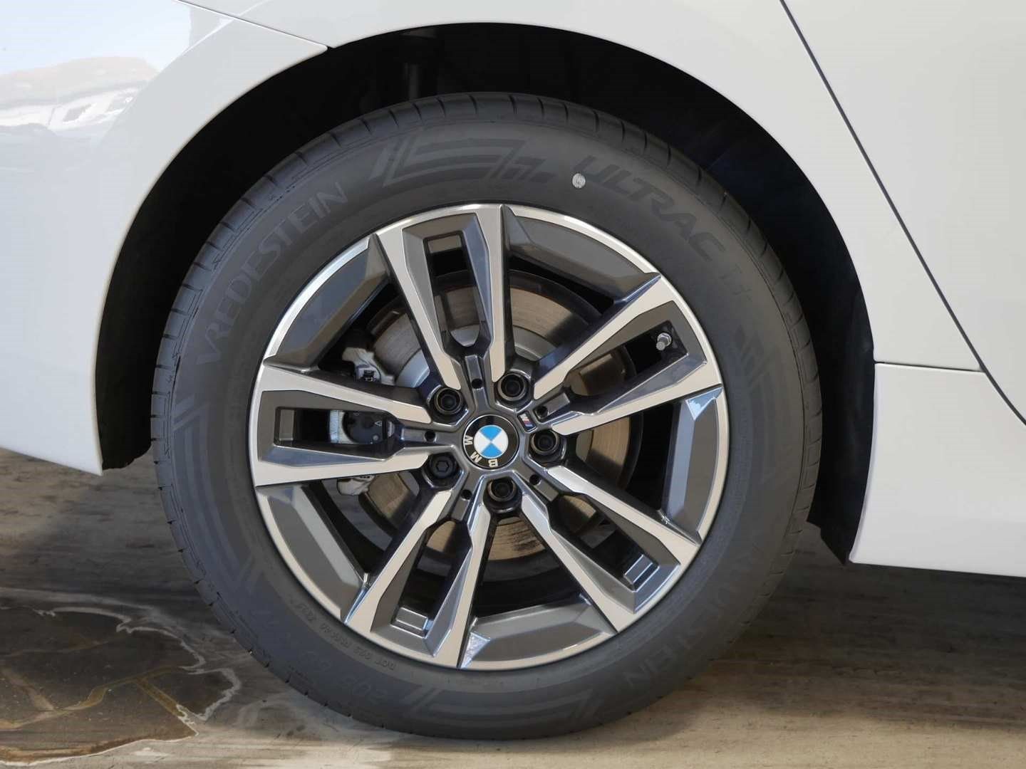BMW 220 Active Tourer - Bild 9