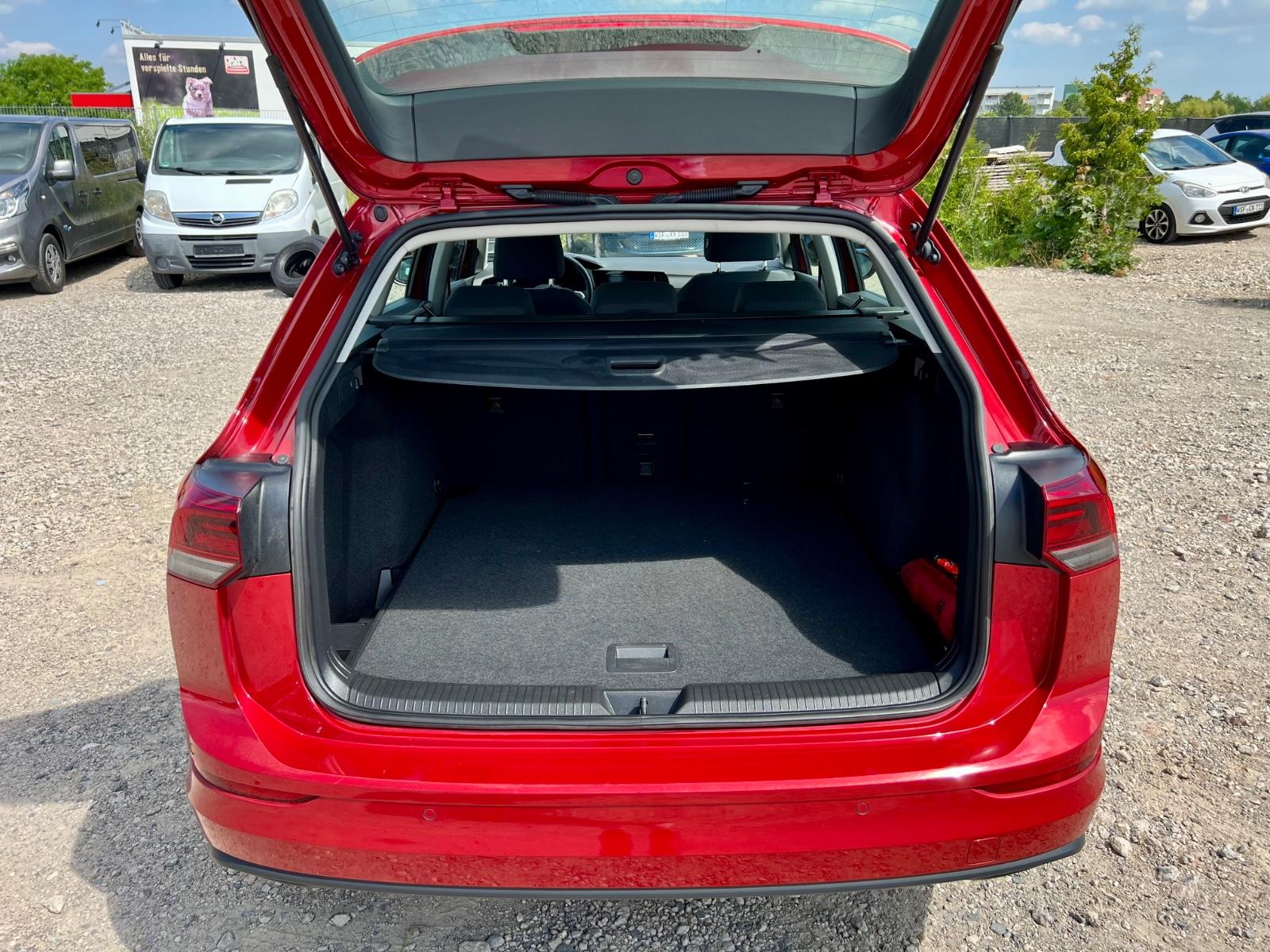 Volkswagen Golf VIII Variant Life AAC SHZ CARPLAY LED, миниатюра 5