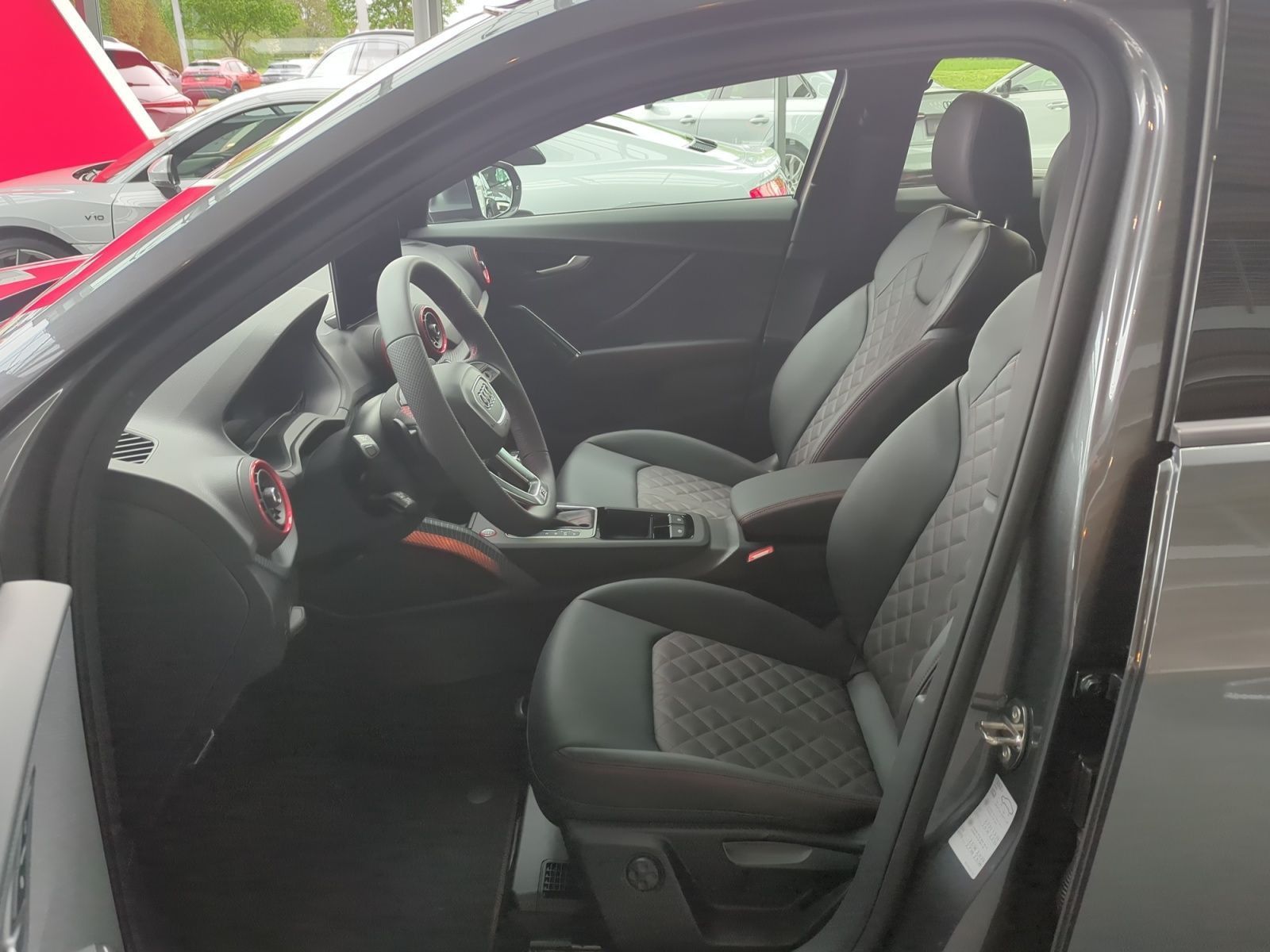 Audi SQ2 - Bild 8