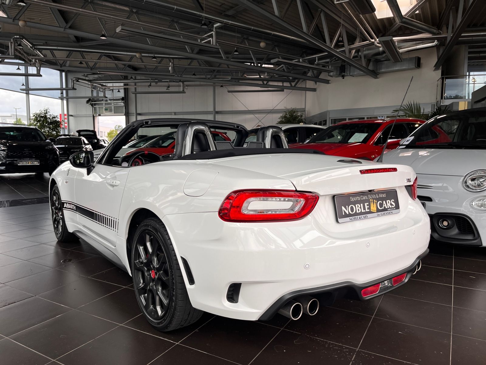 Fahrzeugabbildung Abarth 124 Spider Turismo LED DAB LEDER NAV SHZ