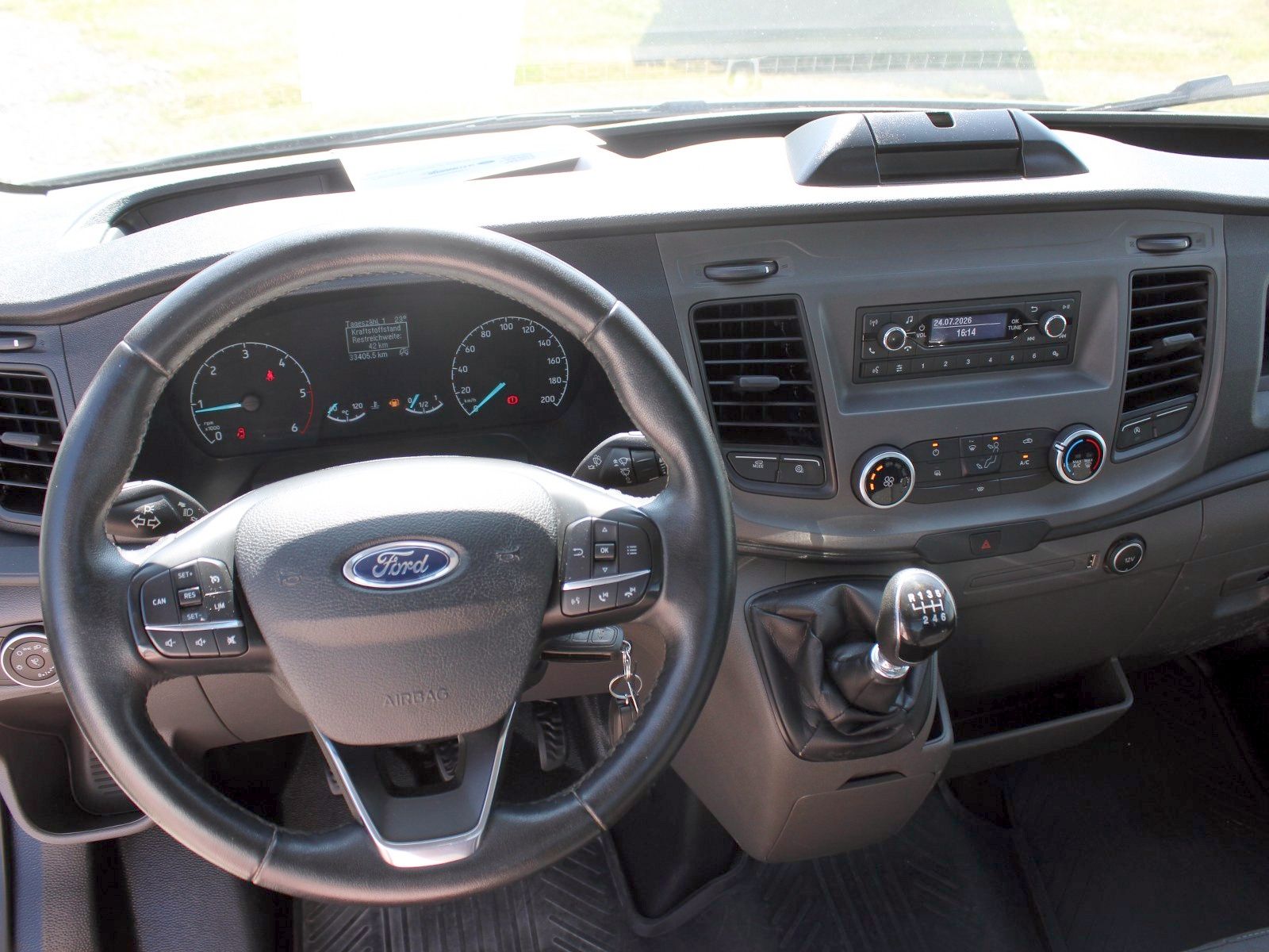 Fahrzeugabbildung Ford Transit 350 L2 Einzelkabine Trend 2,0 TDCi DPF