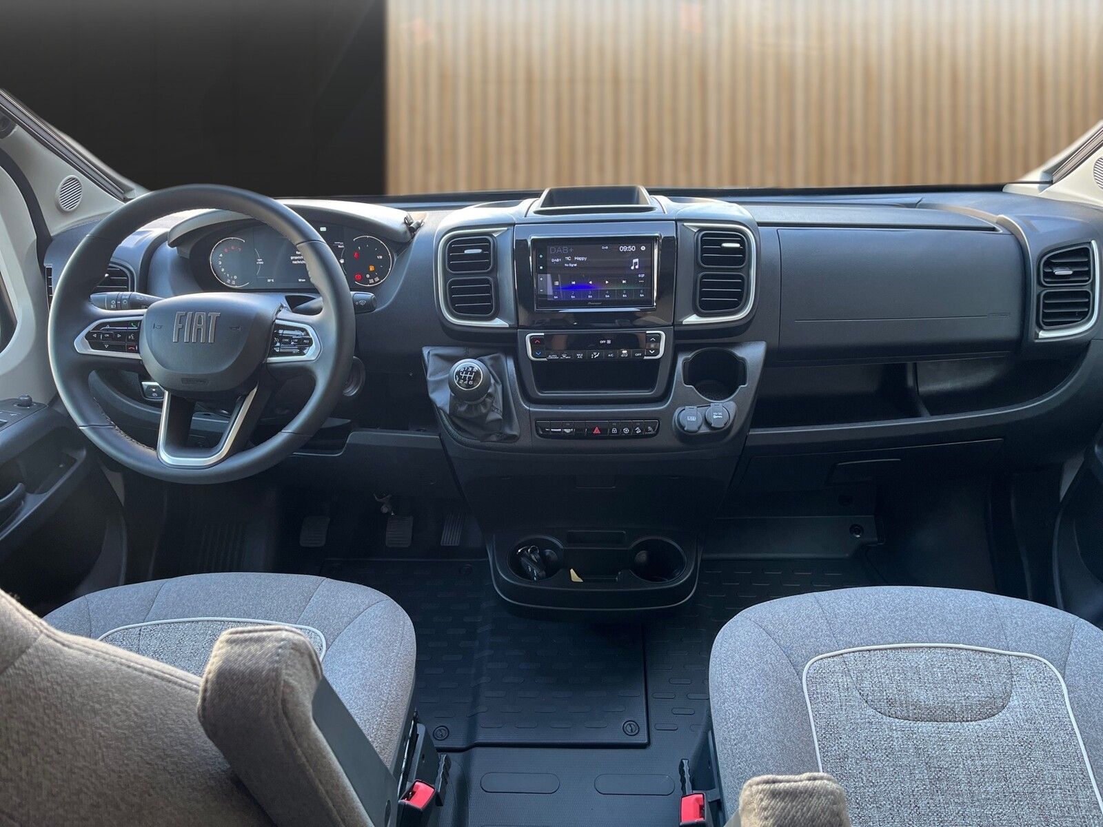Fahrzeugabbildung Malibu Van comfort 600 DB Klimaautomatik, Radio DAB,