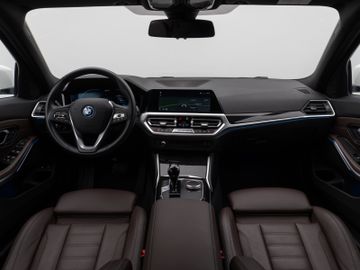 Fahrzeugabbildung BMW 320e 360°Laser DAB HiFi WLAN Komfort Alarm Sport
