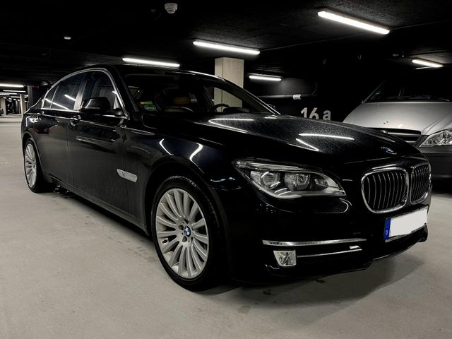 BMW 750 Ld x Drive voll Ausstattung top Zustand