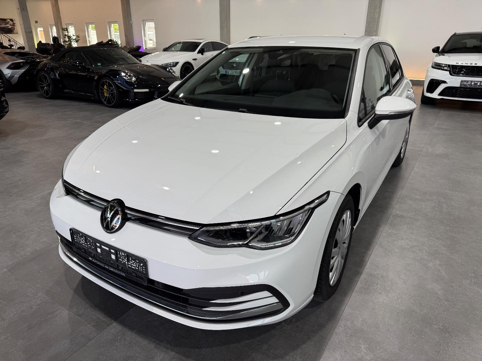 Volkswagen Golf VIII Lim. Active*LED*AHK*LkHz*Ambiente*App*