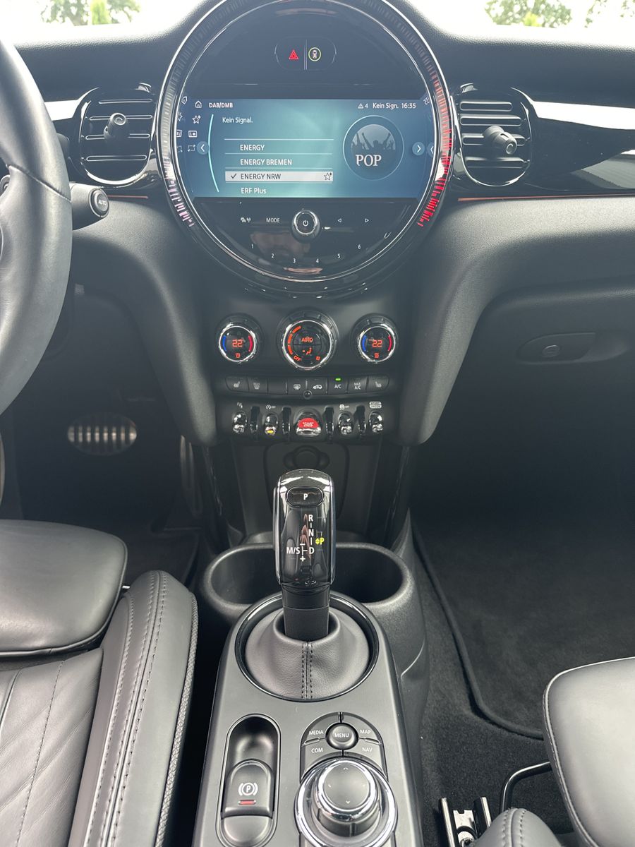 Fahrzeugabbildung MINI John Cooper Works Cabrio NAV+LED+ACC+H&K+18ZO+KA