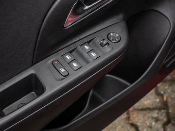 Opel Corsa F e GS Line Kamera OPC-Line-Paket LED