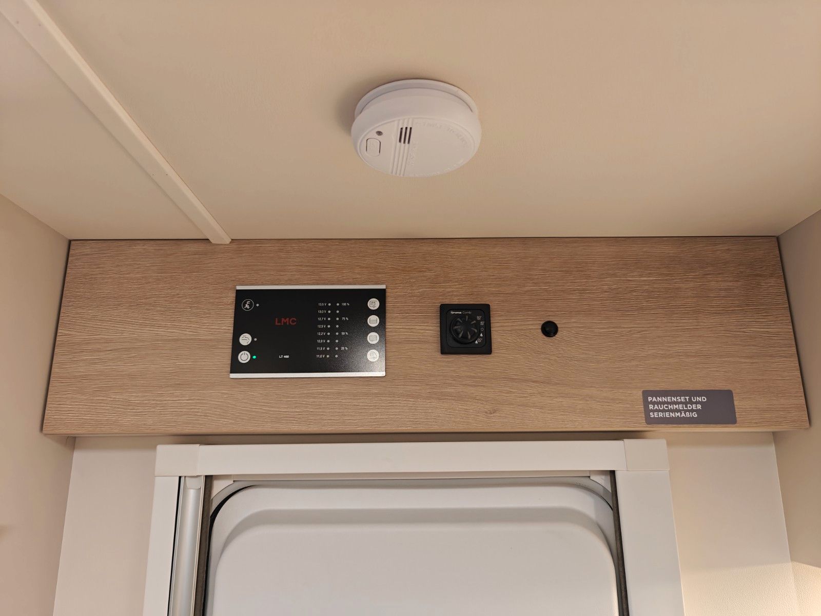 Fahrzeugabbildung LMC Tracer V 670 - Tracer Van Paket, 140PS, MJ2026 -