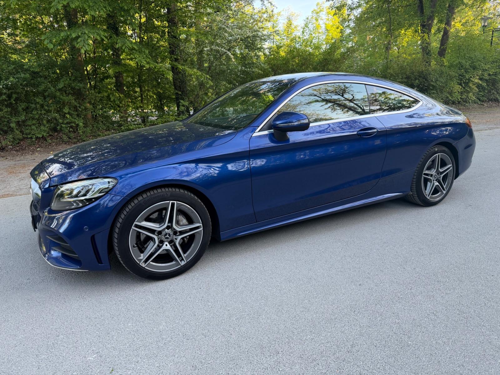 Mercedes-Benz C 200 Coupe AMG Line Brilliantblau