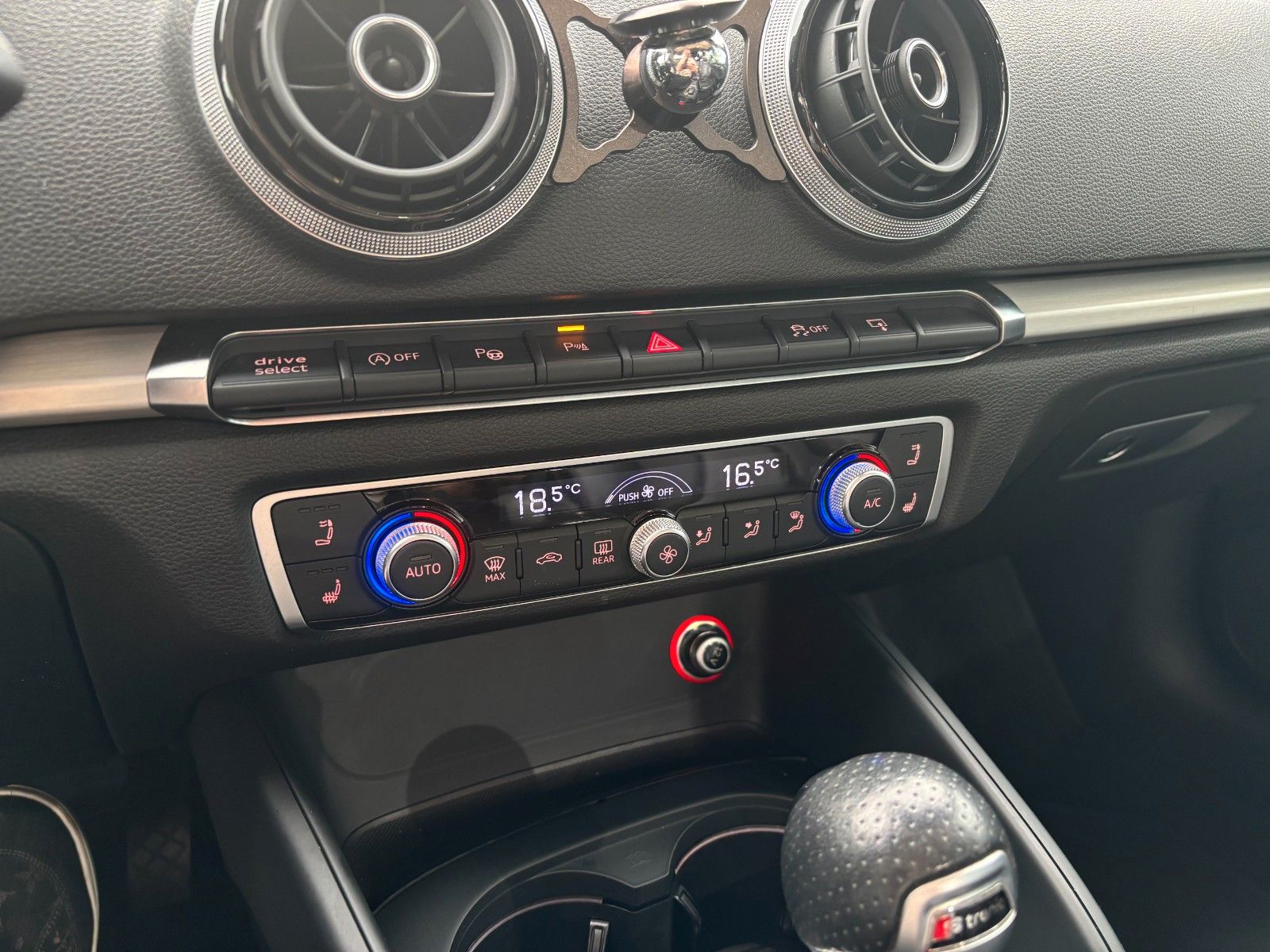 Fahrzeugabbildung Audi A3 Cabriolet **S-Line**Kamera*ACC*LED*SHZ