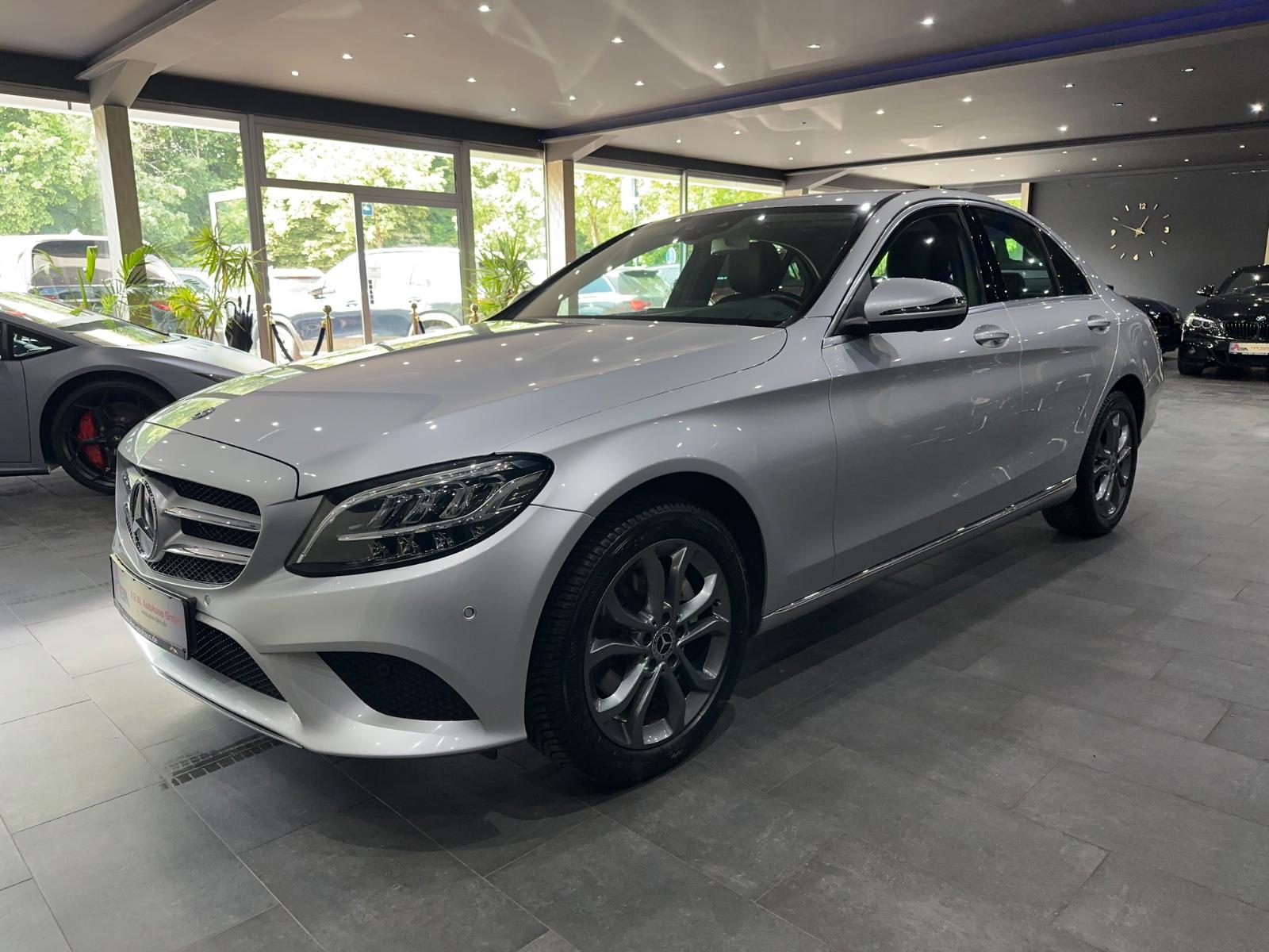 Mercedes-Benz C 220d Limous 4Matic /Head-Up /Distronic /MEMORY