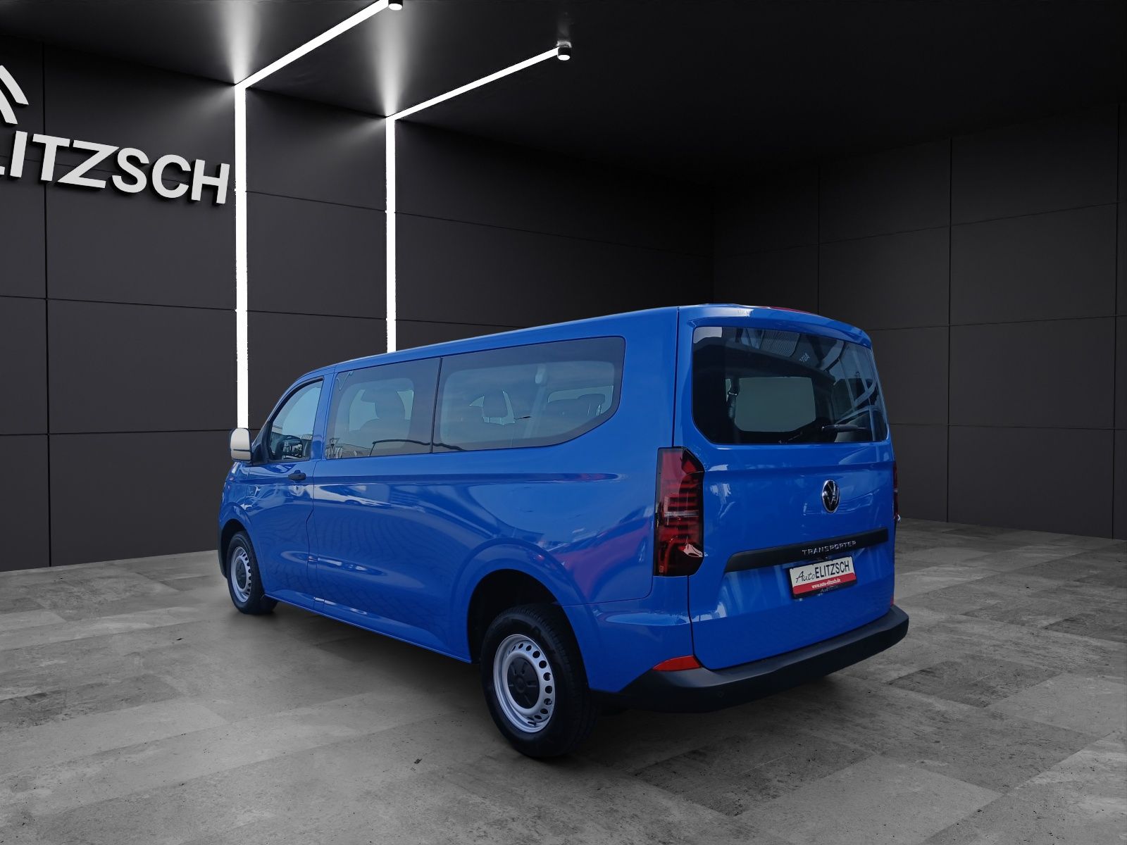 Fahrzeugabbildung Volkswagen T7 Transporter Kombi TDI LR KLIMA RFK PDK