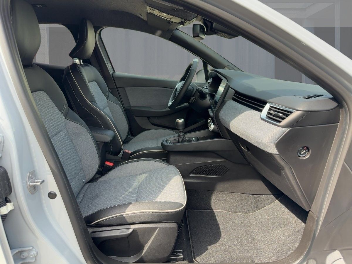 Renault Clio - Bild 8