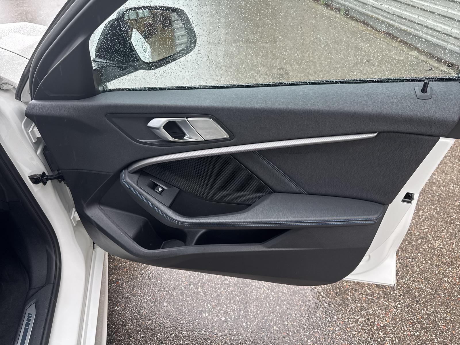BMW 118i 5-Türer LKH SHZ