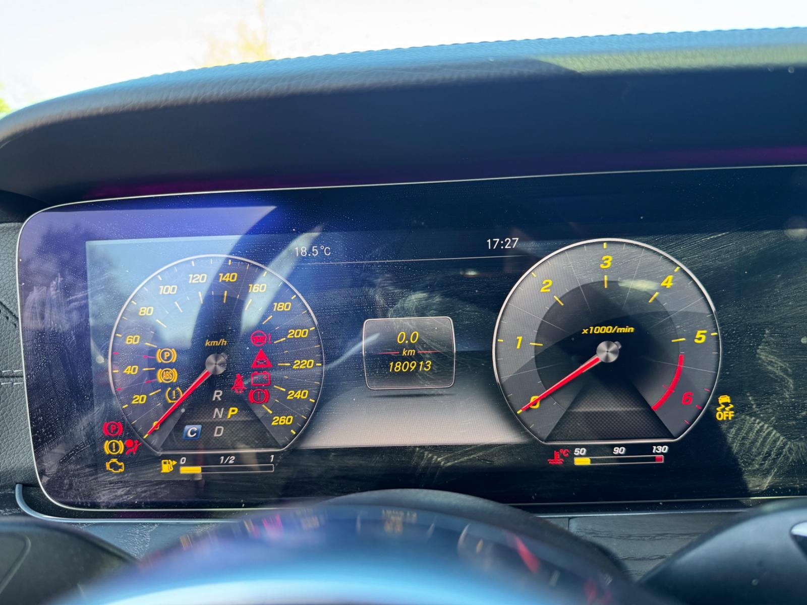 Mercedes-Benz E 220 *AMG Line*Widescreen*Voll Leder*Pano*