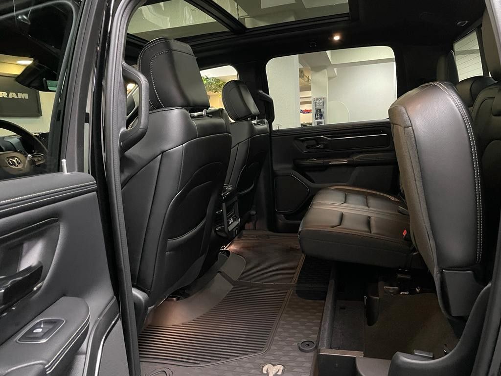 Fahrzeugabbildung Dodge REBEL NIGHT EDITION E-TORQUE GT-PACK 4x4